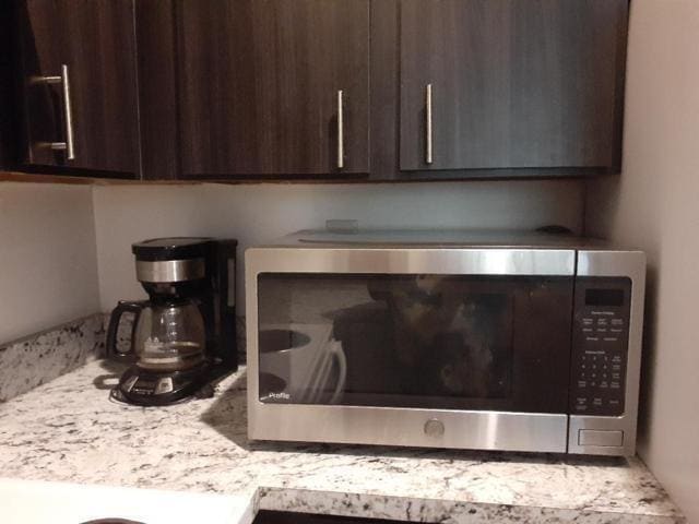 Building Photo - 911 Lyons Rd Unit 2-207