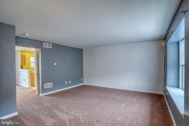 Photo - 407 Champs Ln