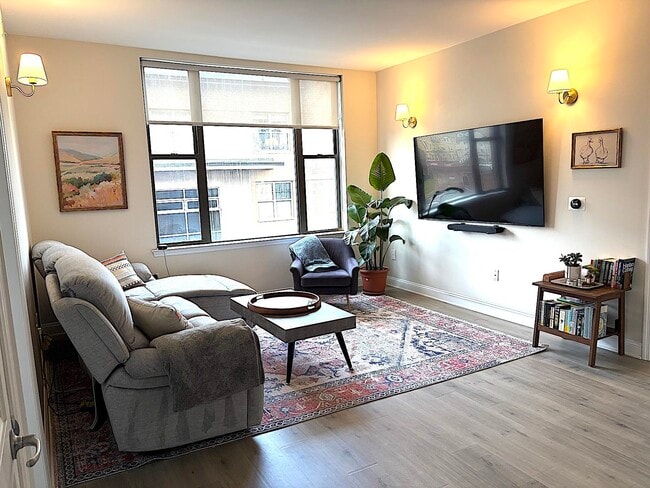 Photo - 4315 Park Ave Unidad 5D