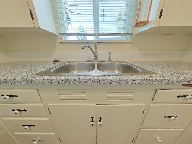 Photo - 3 Bedroom House ~ Albany ~ Pet Friendly