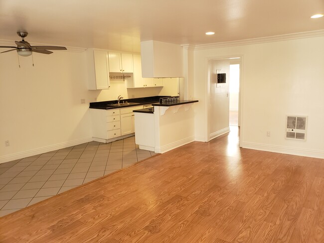 Photo - 1720 Newport Ave Apartments Unit 1720 Newport ave #4