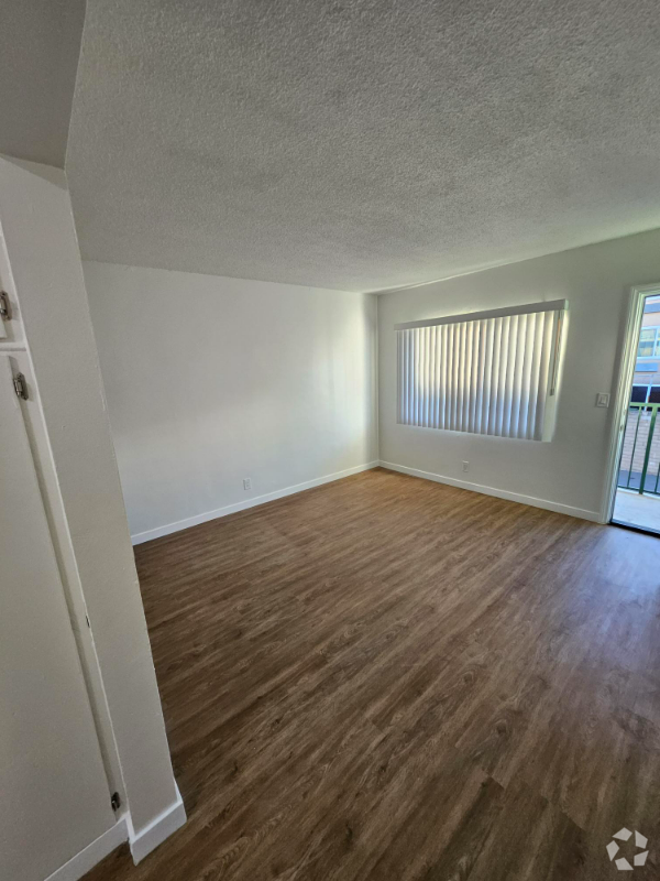 Building Photo - 14926 Hawthorne Blvd Unit 123 Rental