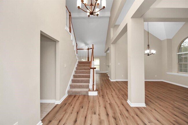 Photo - 2519 Palace Dr