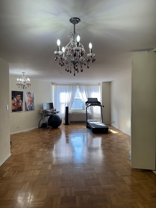 Photo - 12510 Queens Blvd