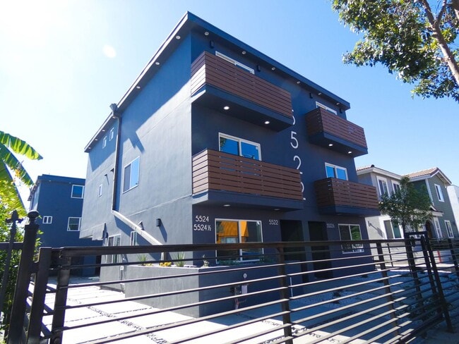 Photo - 5522 Barton Ave Apartamento Unidad 5524 Barton Ave