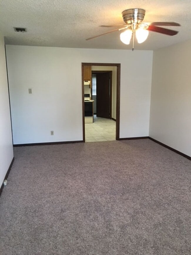 Photo - 2 Bedroom/1 Bath Remerton Duplex Unit B