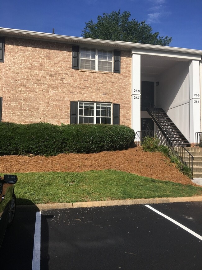 Building Photo - Greenville, 2/2, 1097SF