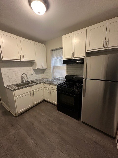 Photo - 6827 S Wabash Ave