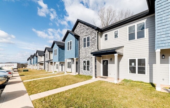 Photo - 3 Bedroom Townhome in Lynchburg