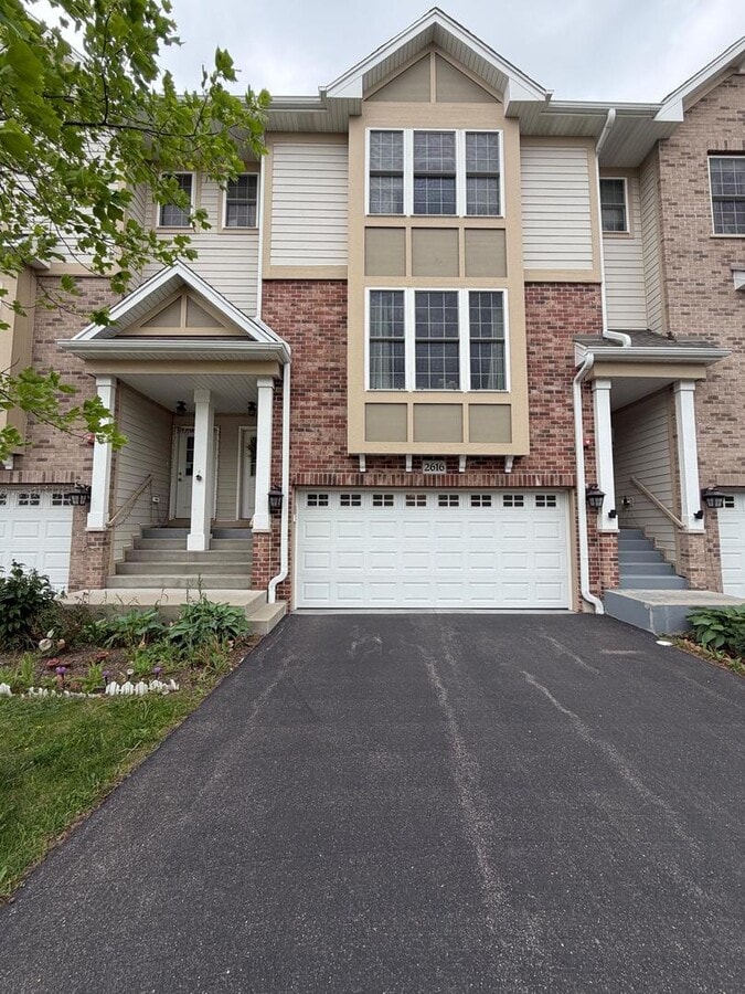 Photo - 2616 Chelsey St