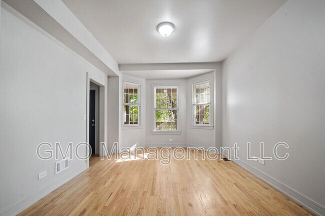 Photo - 7050 S Throop St