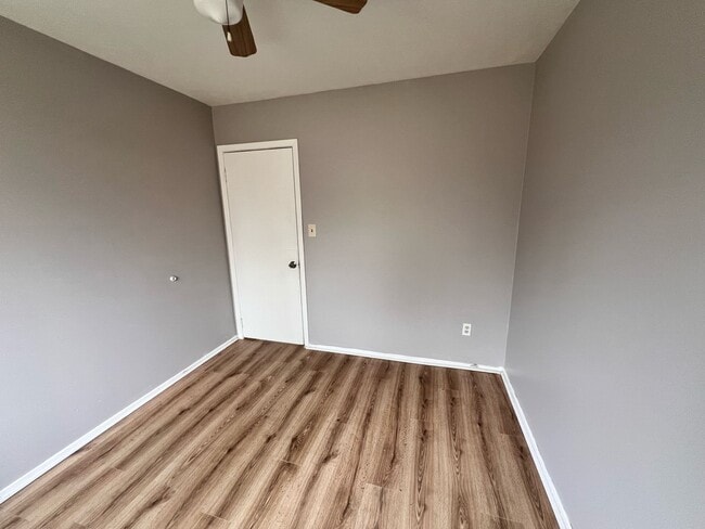 Photo - 3265 E 143rd St Unit 208