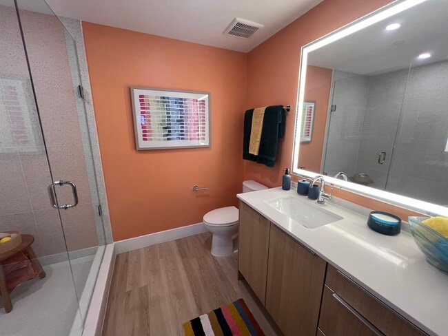 Photo - 556 NE 57th St Unidad B2