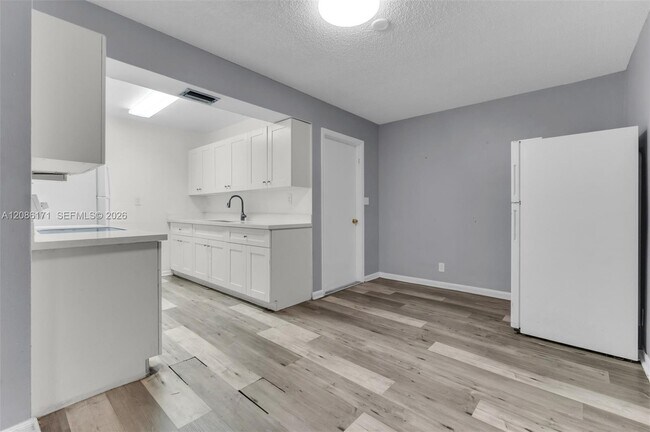 Photo - 608 SW 76th Terrace