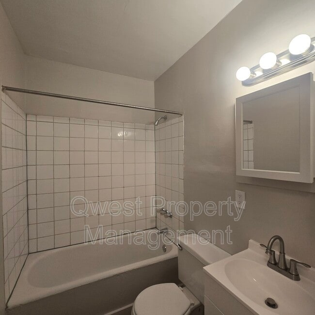 Photo - 624 Oakdale St SE