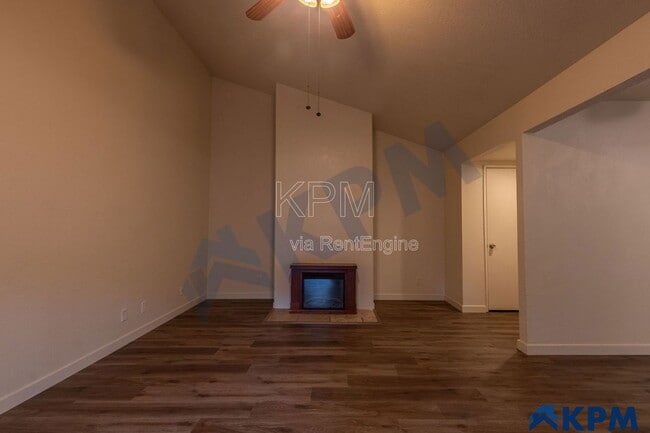 Photo - 2055 Pawnee Way