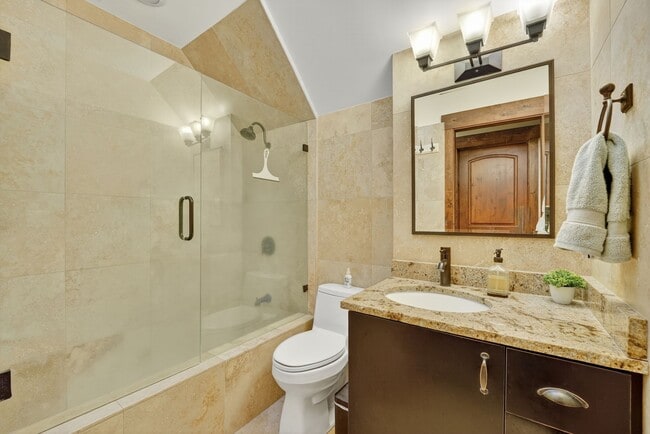 Photo - 7693 Whileaway Rd W