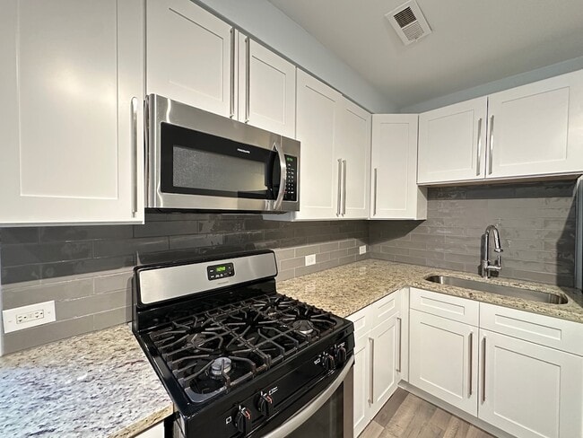 Photo - 4148 W Cermak Rd Unit 6H