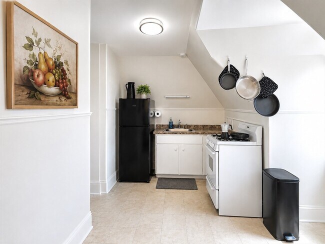 Photo - 23 Parsons St Unit 3