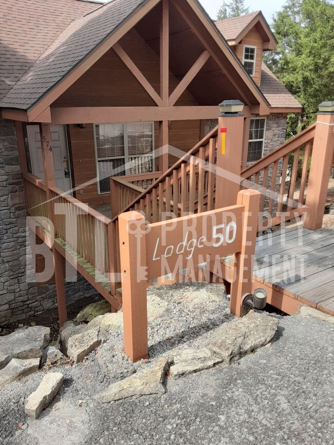Photo - Gorgeous Lodge in Gated Community! House