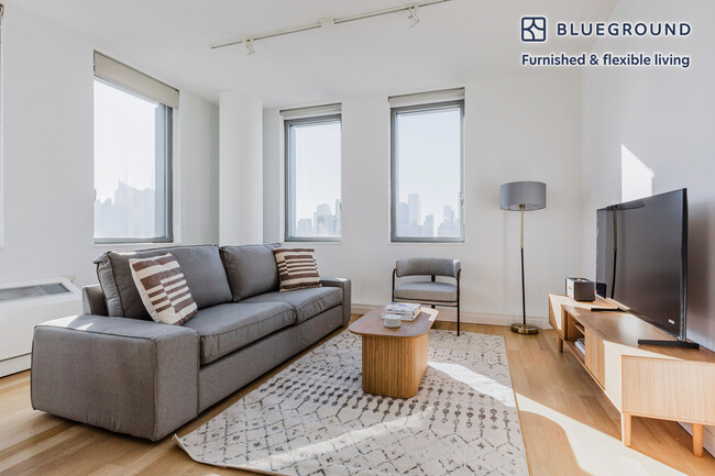 Building Photo - 550 W 54th St Rental