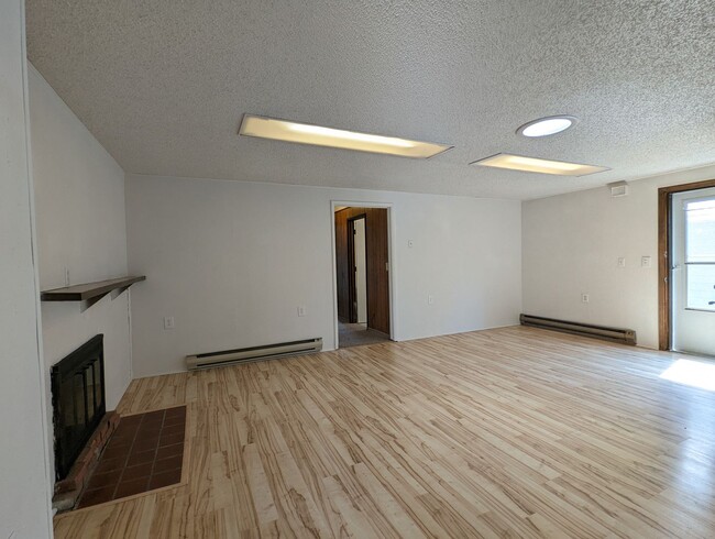 Photo - Nice 3-Bedroom, 1-Bath Duplex in Eugene!