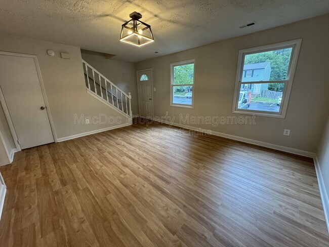 Photo - 5140 Redbud Rd