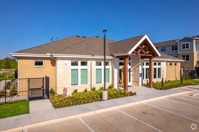 Leasing Office