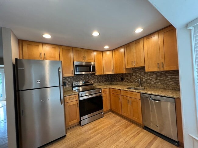 Photo - 129 Lamont Ln Townhome