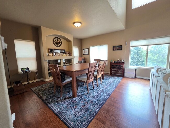 Photo - Beautiful 5 Bed 4 Bath Home!!!