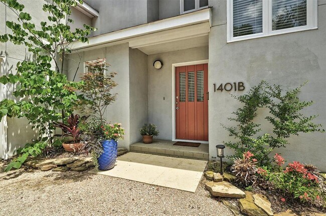 Photo - 1401 Marshall Ln