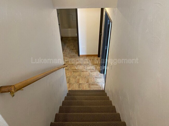 Photo - 1324-1326 Knollwood Ave