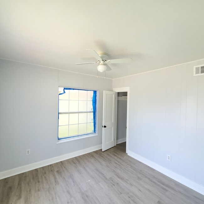 Photo - 1735 25th St S