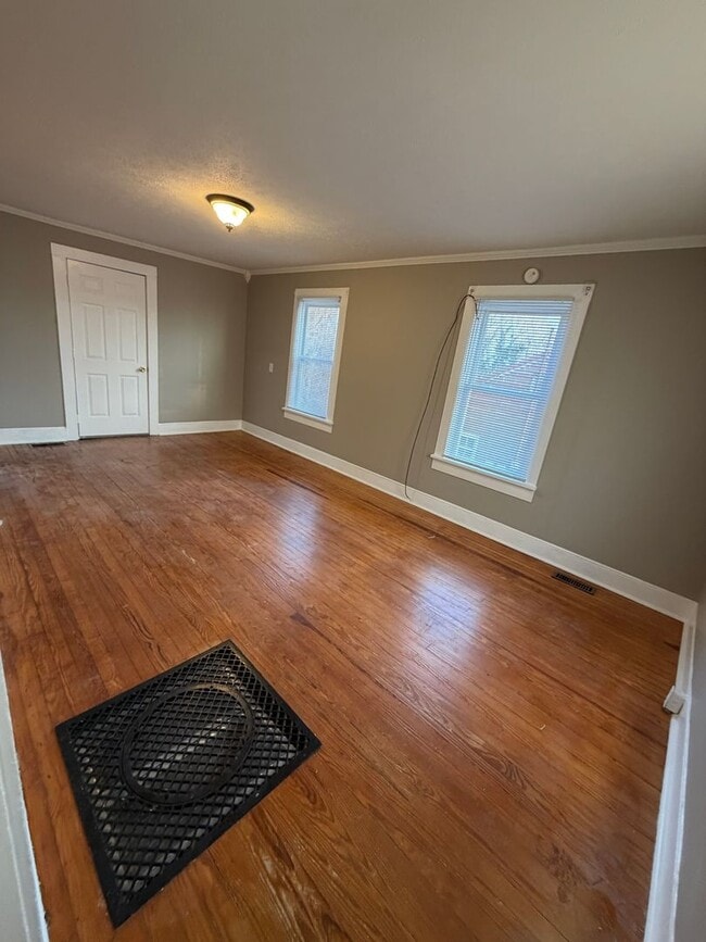 Photo - 921 Fairview Ave