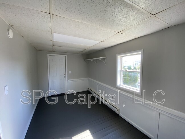 Photo - 62 W North St