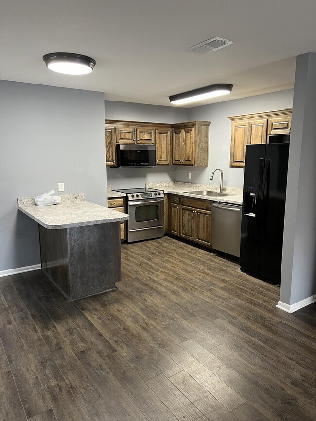 Photo - 891 W Gay St