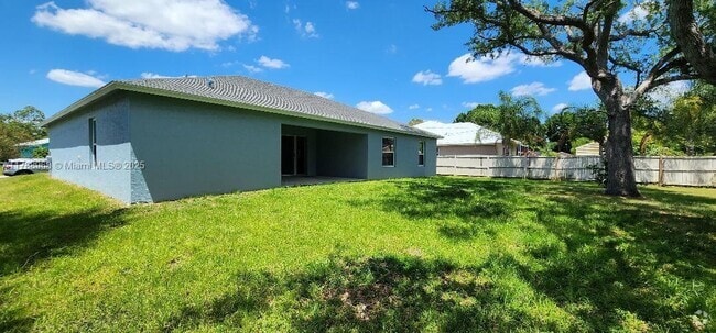 Building Photo - 1937 SW Beauregard St Rental