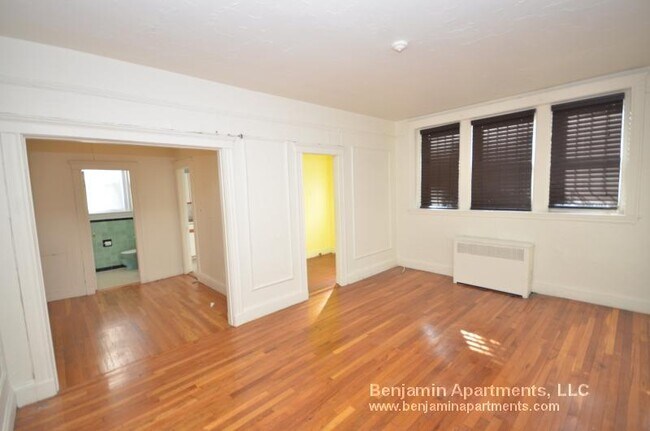 Photo - 70 Chiswick Rd Unit 5
