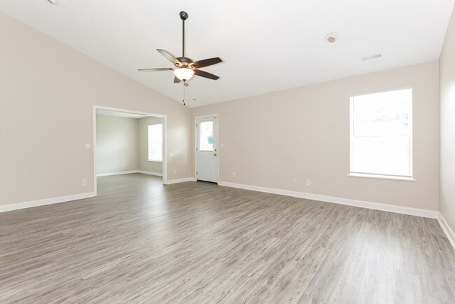 Photo - 152 Perigon Ct