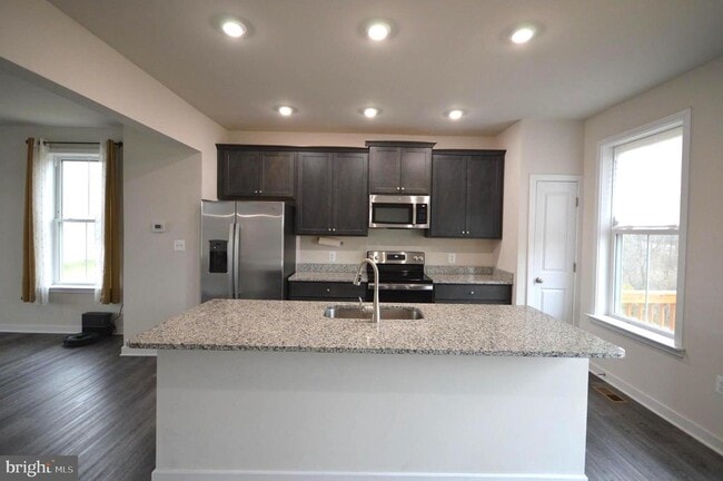 Photo - 44 Marineris Cir