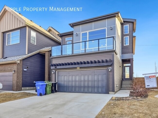 Photo - MODERN & SPACIOUS 3 BEDS, 2.5 BATHS UPPER UNIT | PANORAMIC VIEWS | DOUBLE GARAGE