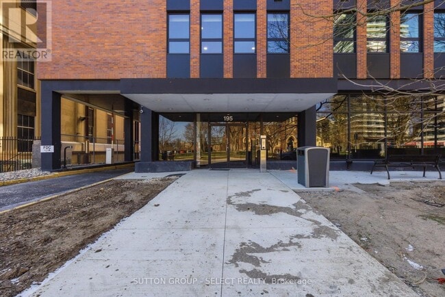 Photo - 195 Dufferin Ave Unit 813