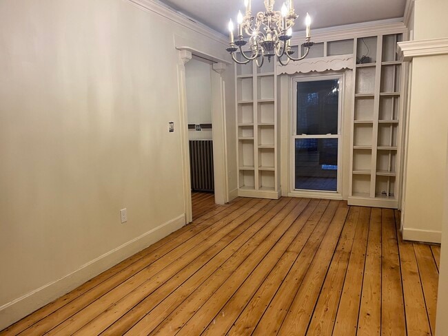 Photo - 711 Union St