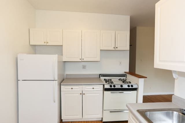 Photo - 836 W Cornelia Unit S3