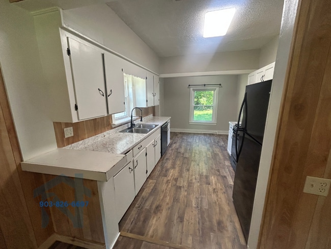 Photo - 203 Grandview Dr