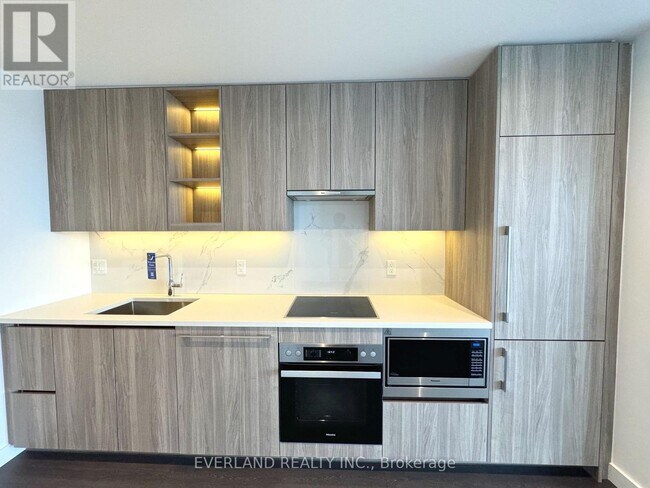 Photo - 25 McMahon Dr Unit 710