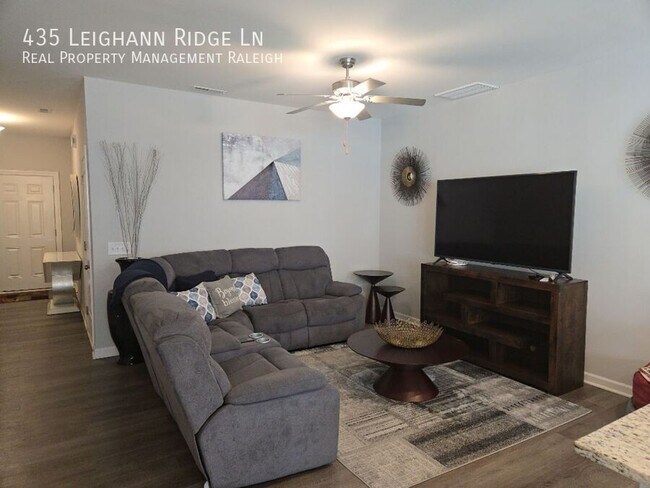 Photo - 435 Leighann Ridge Ln