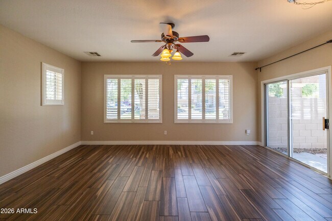 Photo - 1531 S Longspur Ln