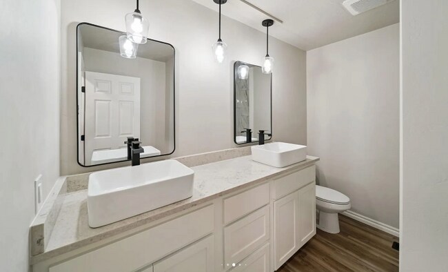 Photo - 610 W Fairview St