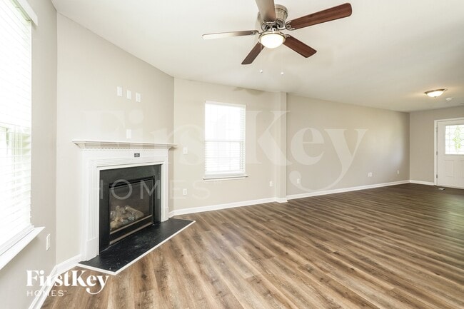 Photo - 1540 Weatherend Dr